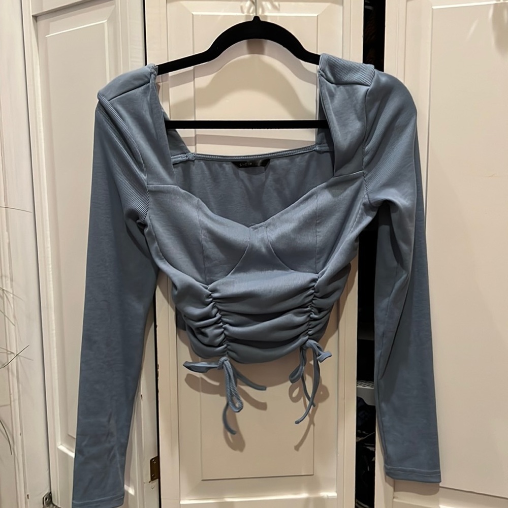 Cute square necked shirt